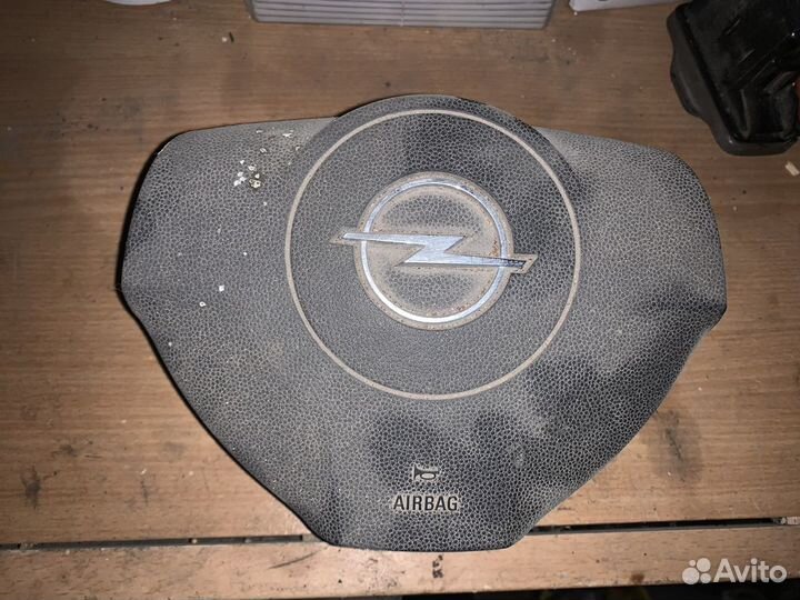 Подушка безопасности Opel Zafira B Astra H