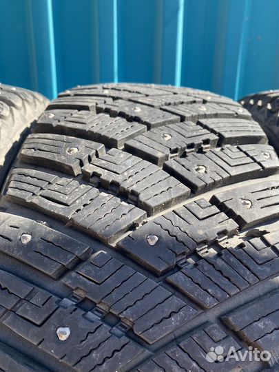 Goodyear Ultragrip Ice Arctic 215/60 R16 99T