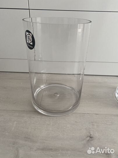 Продам стеклянную вазу