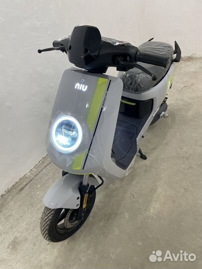 Электроскутер NIU MQi Pro новый
