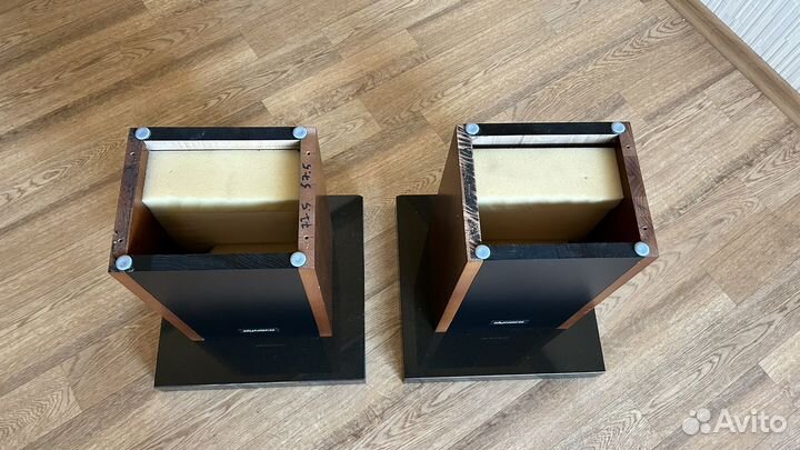 Стойки для акустики