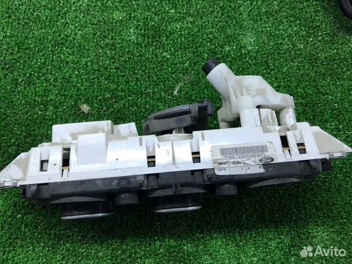 Панель климата Ford Focus 2 qqdb 2006