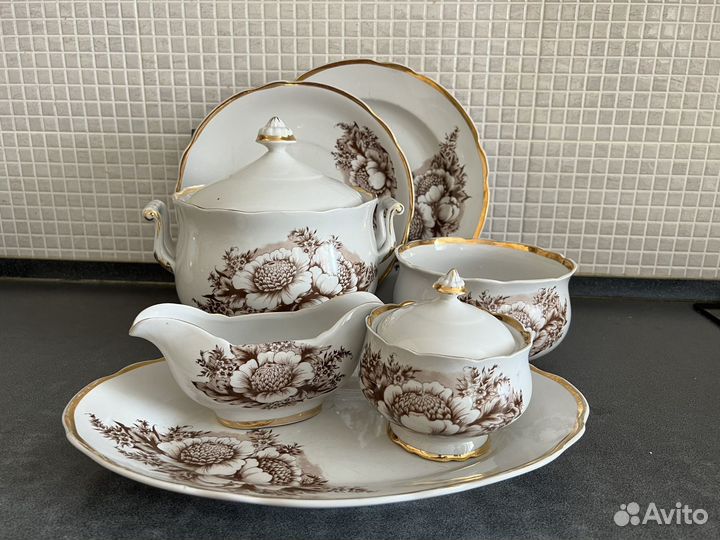 Набор столовой фарфоровой посуды СССР