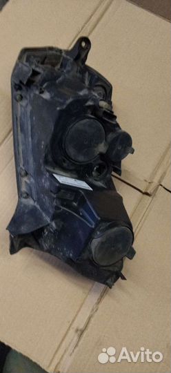Фара правая Renault 260105559R