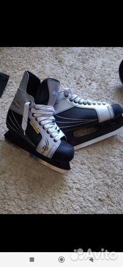 Коньки хоккейные