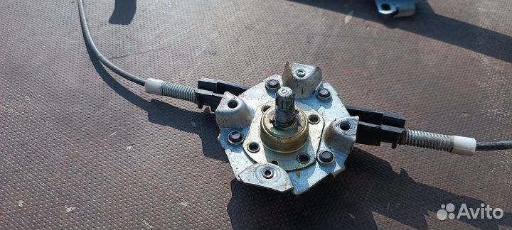 Стеклоподъемник передний механический Дэу Нексия