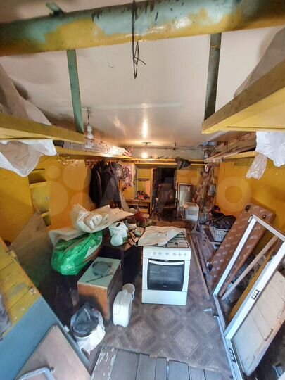 Гараж, > 30 м²