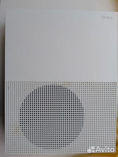 Xbox one s 2 геймпада 1tb