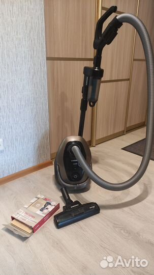Пылесос Samsung VC2500 в отличном состоянии