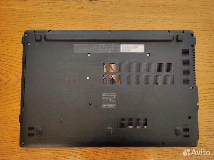 Ноутбук Acer E5-573G-31V3