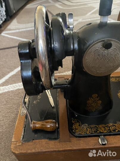 Швейная машинка ручная