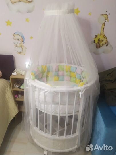 Кроватка для новорожденных,трансформер с маятником