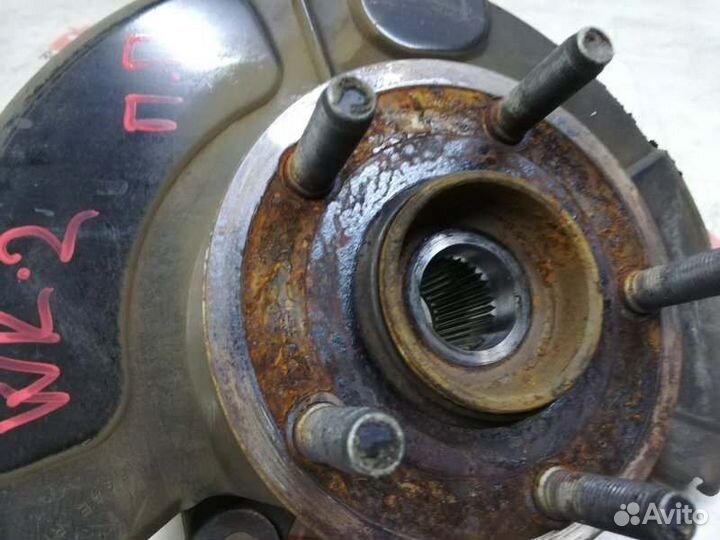 Ступица передняя правая Jeep Grand Cherokee WK2