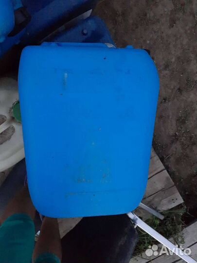 Канистра пластиковая 20 литров, в наличии 65 штук