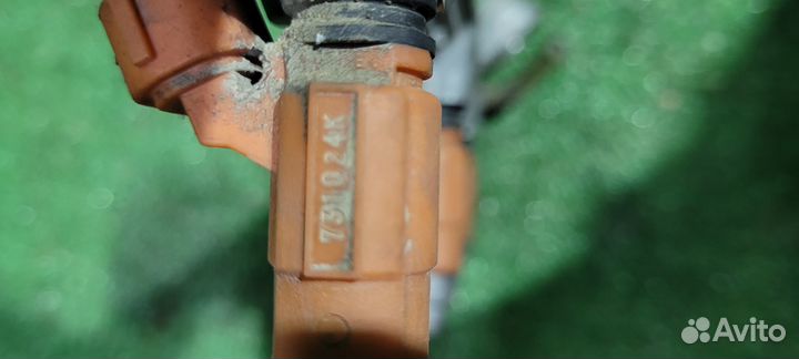 Рейка топливная рампа Mitsubishi Carisma 1.6 4G92