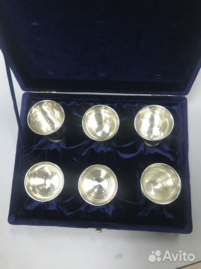 Серебряные стопки