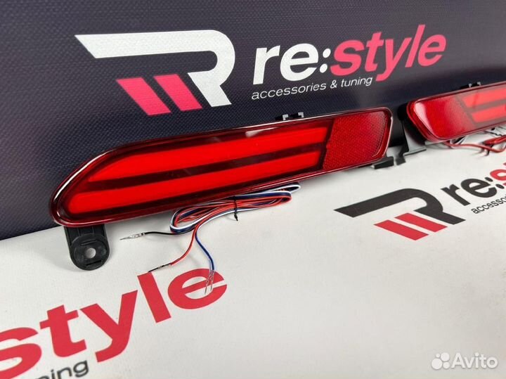 Катафоты в задний бампер Toyota Rav4(XA50)