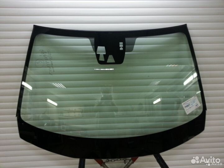 Лобовое стекло бмв е39