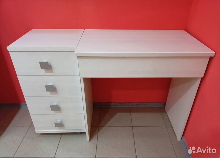 Стол письменный / Стол компьютерный