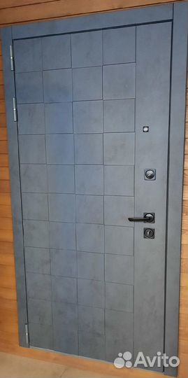 Входная дверь с зеркалом цвет бетон