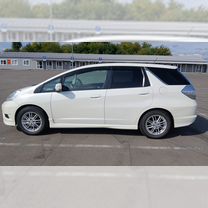 Honda Fit Shuttle 1.3 CVT, 2011, 179 000 км, с пробегом, цена 1 100 000 руб.