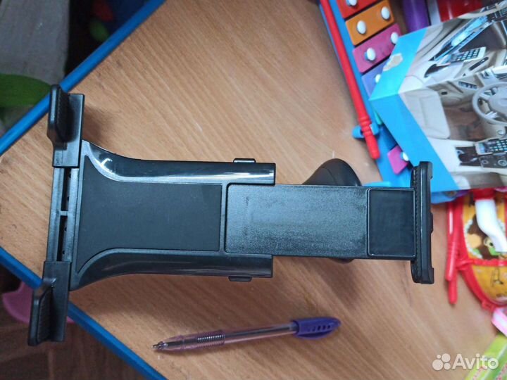 Кронштейн для телефона, планшета на стекло автомоб