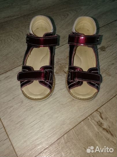 Сандалии для девочки