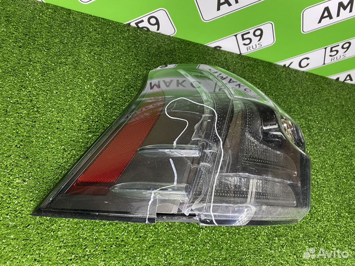 Фонарь задний левый наружный lexus LX