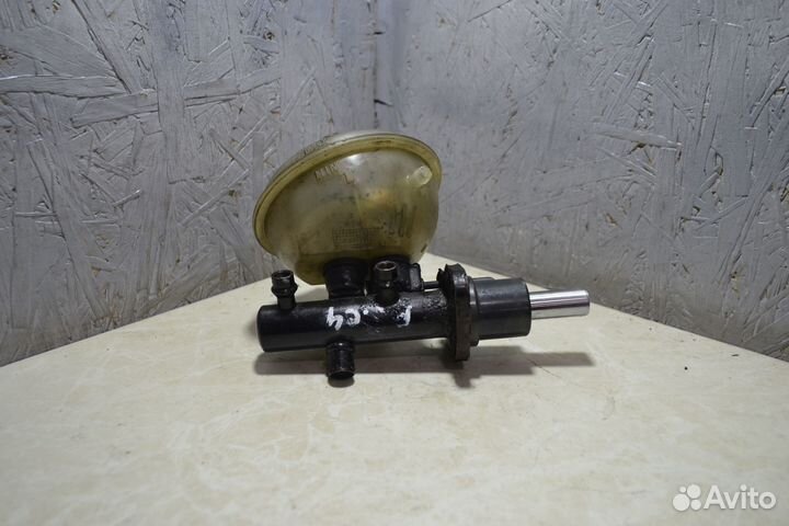 Главный тормозной цилиндр Audi А6 С4