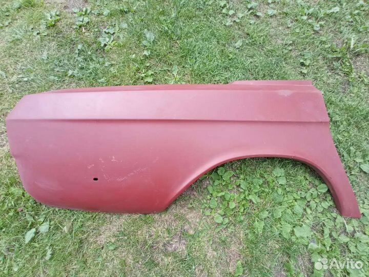 Крылья задние газ 24