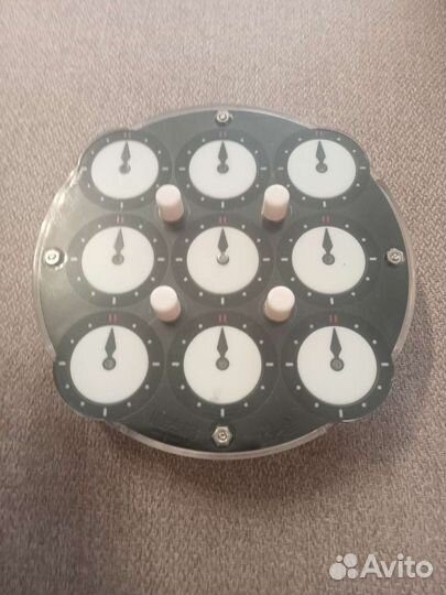 Часы рубика mo fang ge