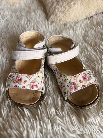 Сандалии для девочки 22 размер