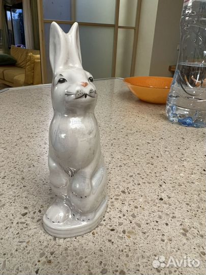Заяцстатуэтка