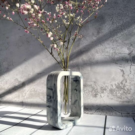 Декоративная ваза из гипса