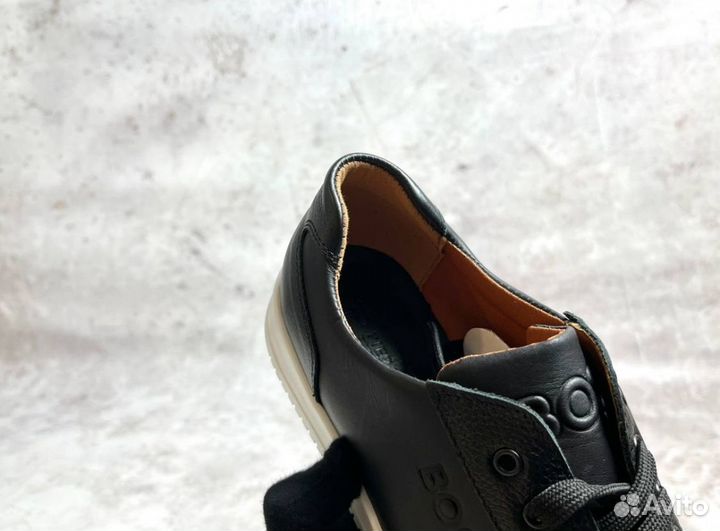 Кроссовки Boss надежные