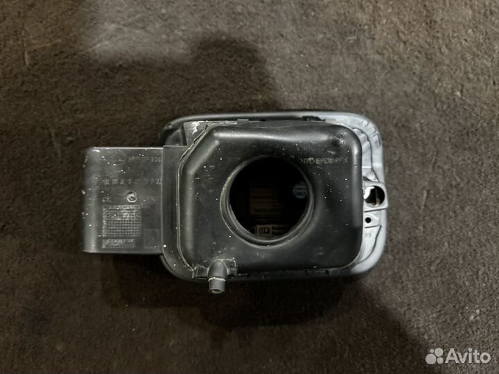 Лючок бензобака Skoda Superb 2