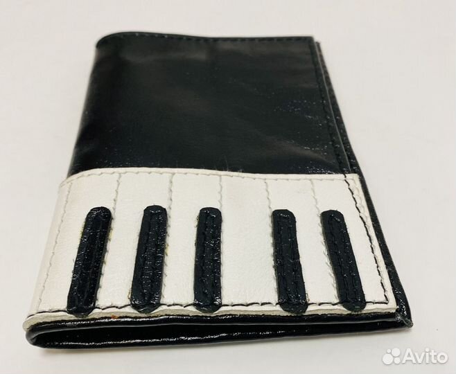 Обложка на паспорт кожаная, новая