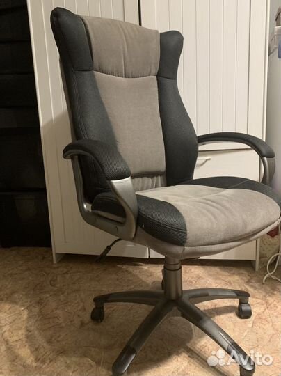 Компьютерное кресло