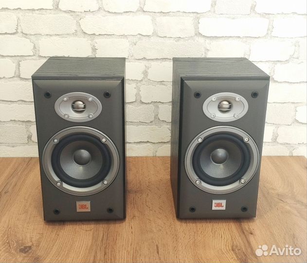 Колонки jbl e20
