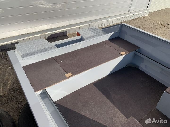 Моторно-гребная лодка bester 390М оранжевая