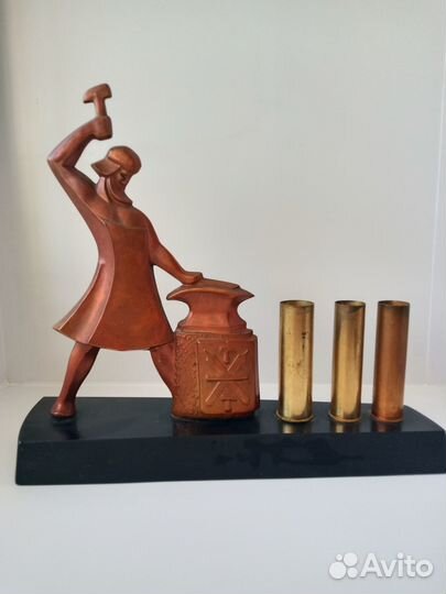 Статуэтки, чеканка, сувениры СССР