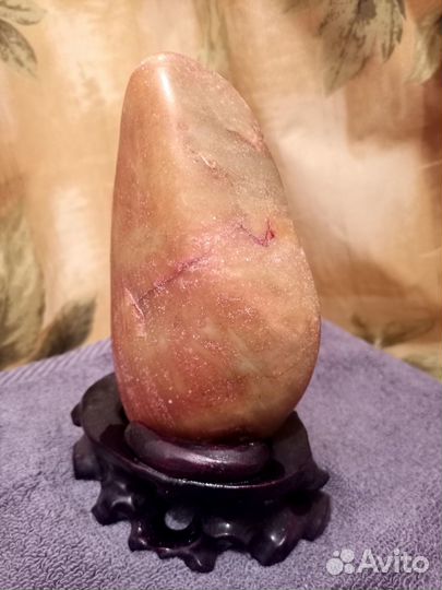 Статуэтка резная нефрит