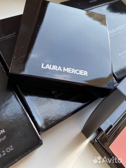 Laura mercier компактные румяна