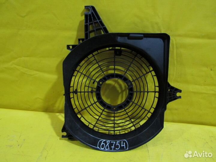 Диффузор вентилятора Hyundai Starex 07-12г 68754
