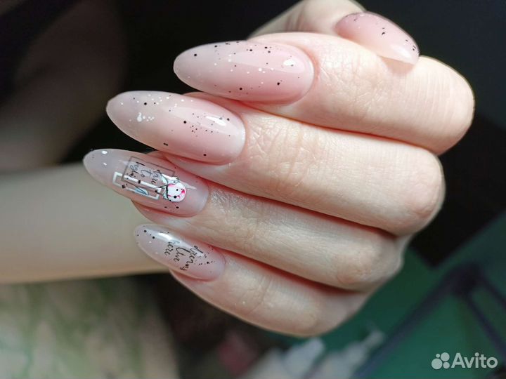 Маникюр и педикюр