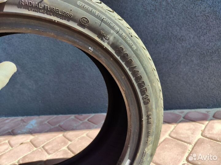 DoubleStar DH02 225/45 R17