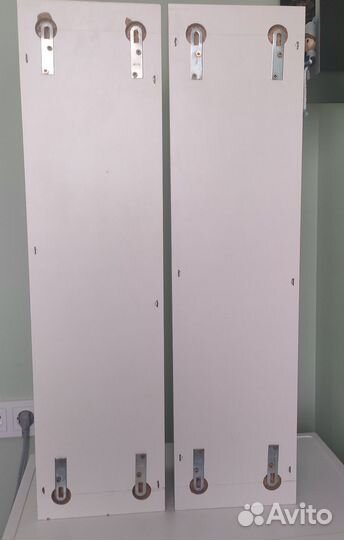 Навесные шкафчики и полка