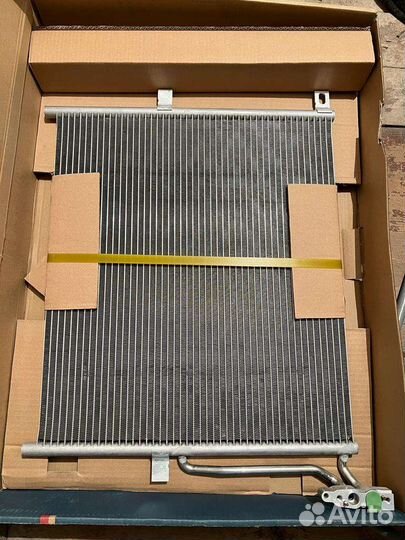 Радиатор кондиционера BMW X3 E83 Nissens 94761