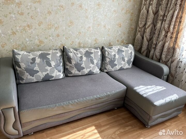 Угловой диван