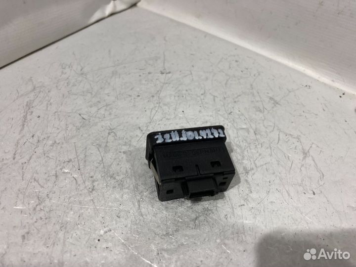 Кнопка стеклоподъемника bmw 5,00e+39 8368974